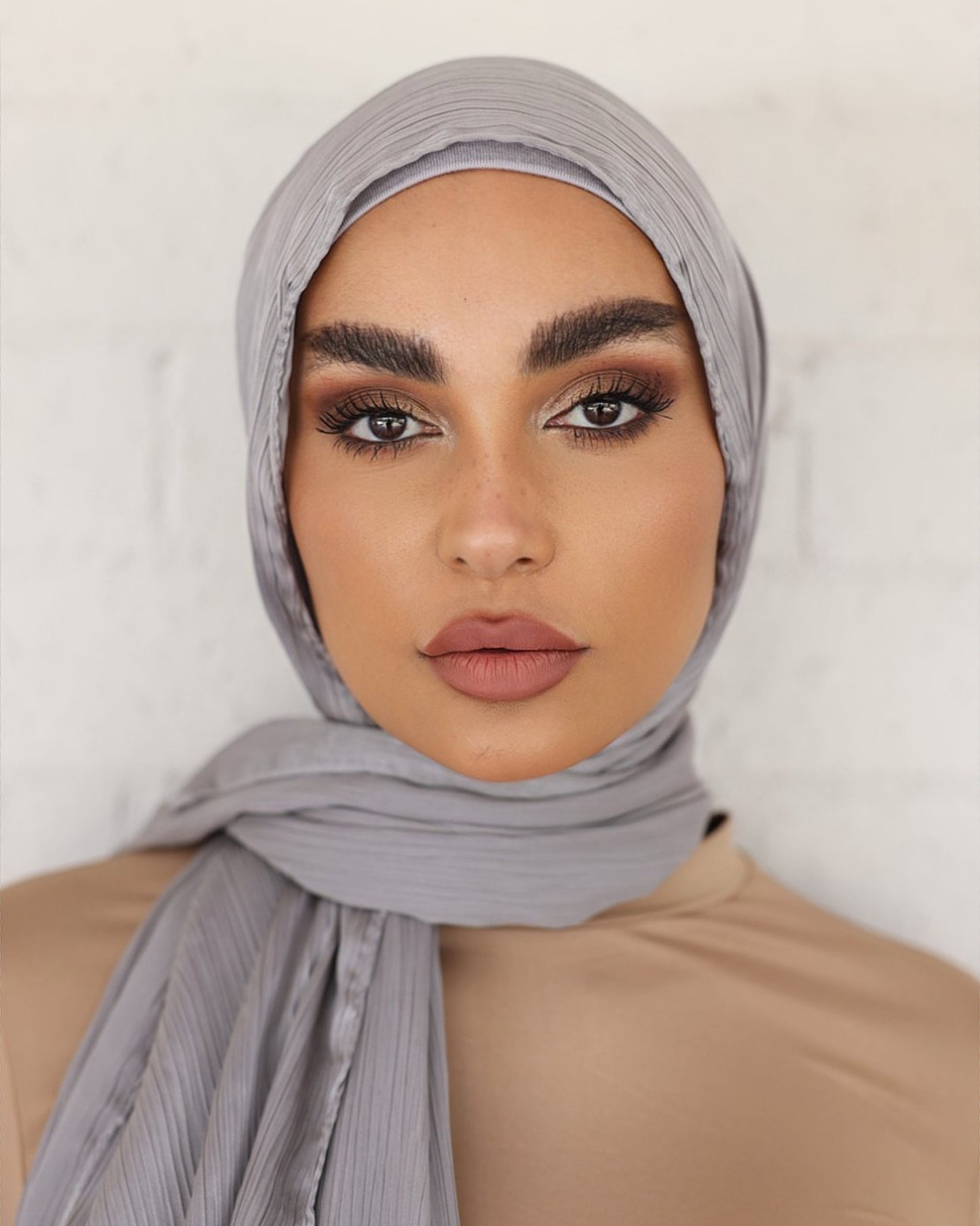 CRINKLE SATIN HIJAB - Feather FINAL SALE