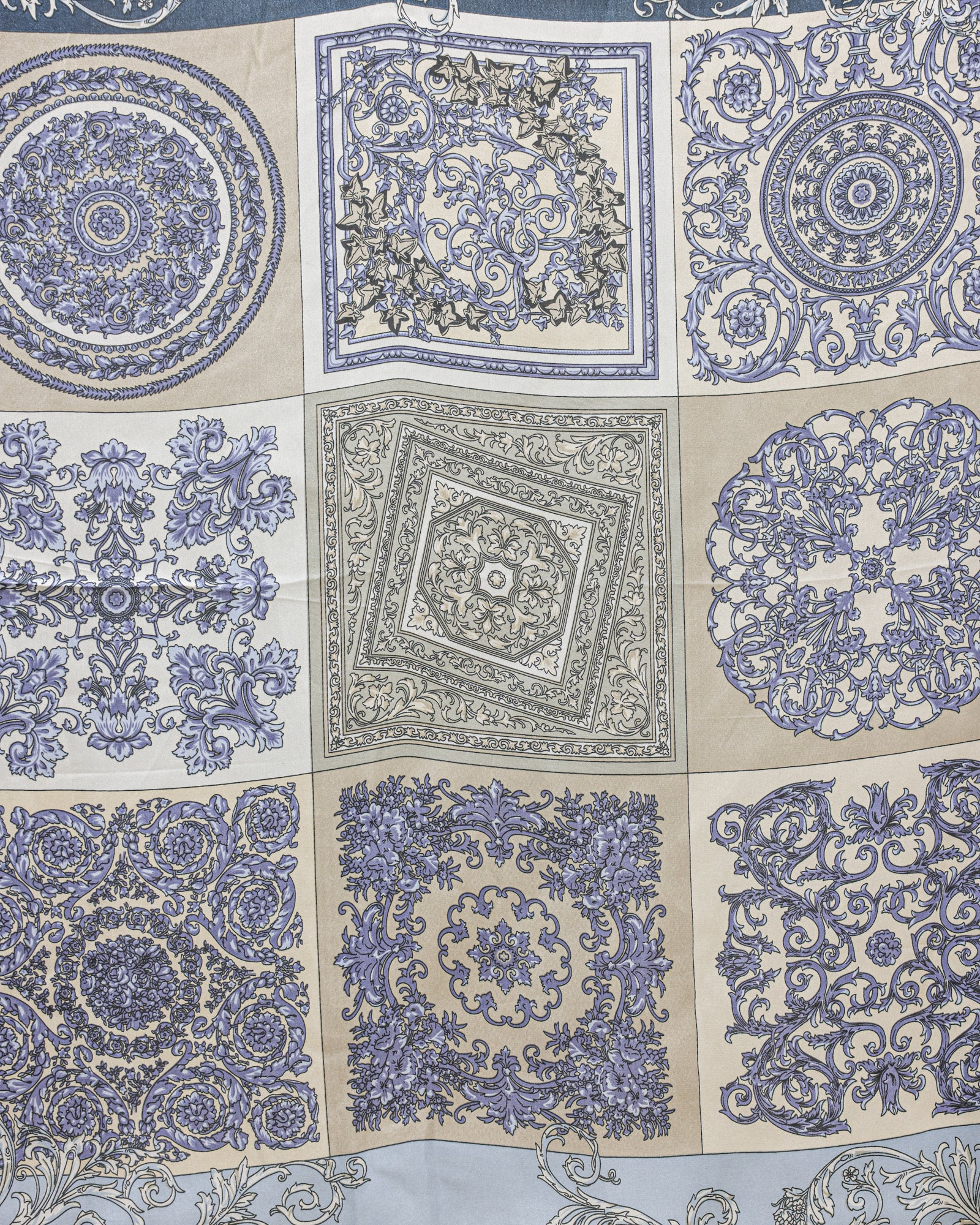 PRINTED SILK BLEND SQUARE BANDANA