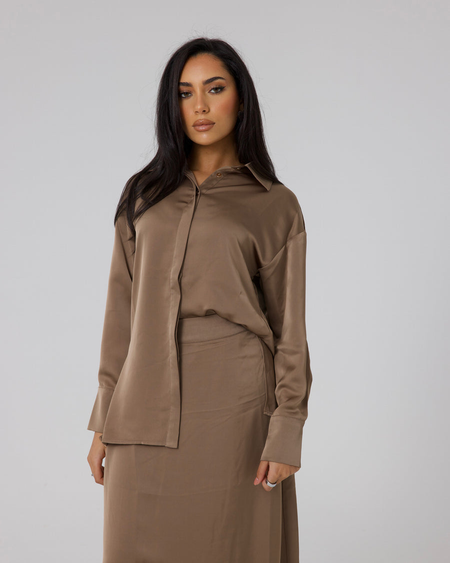 AMORE SIGNATURE SHIRT -MOCHA