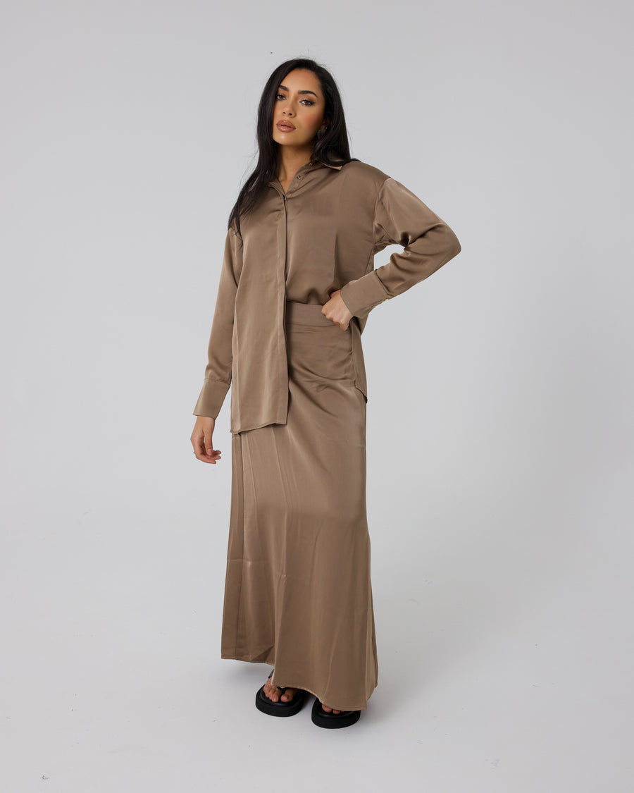 AMORE ESSENTIAL SKIRT - MOCHA