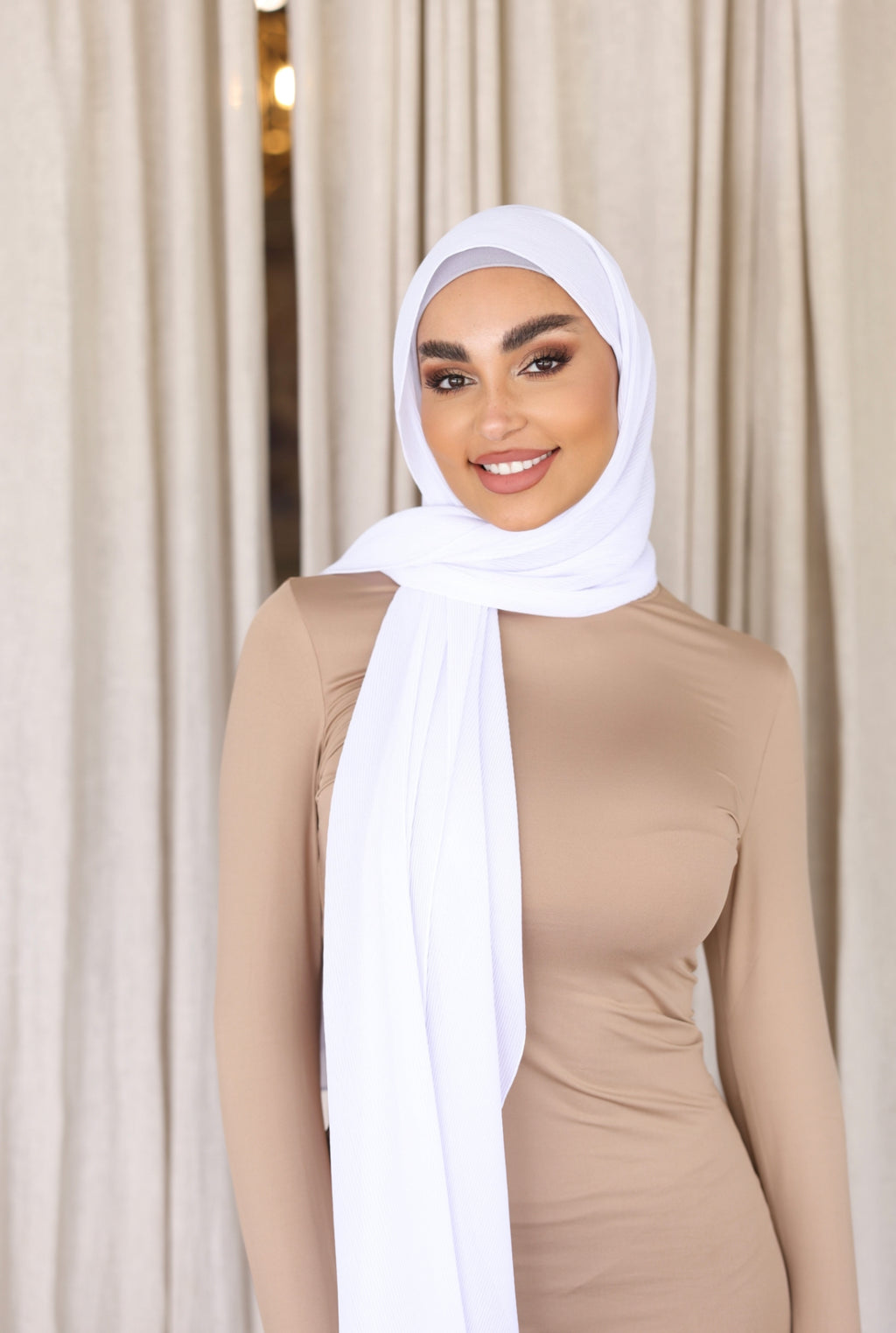 PLEATED HIJAB - Snow FINAL SALE