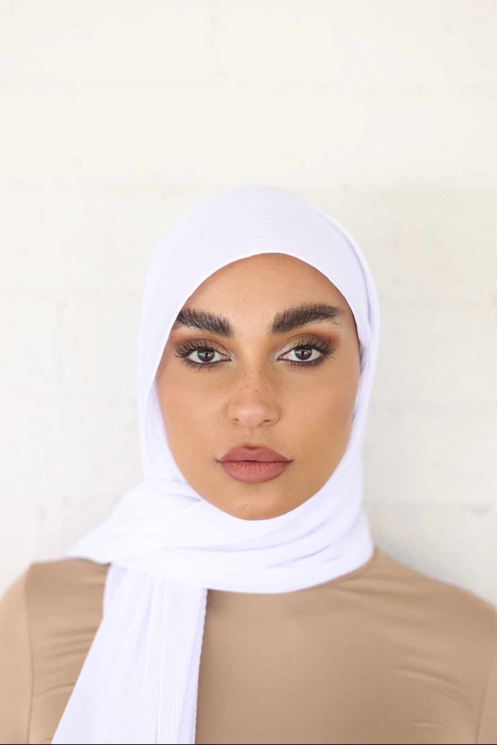 PLEATED HIJAB - Snow FINAL SALE